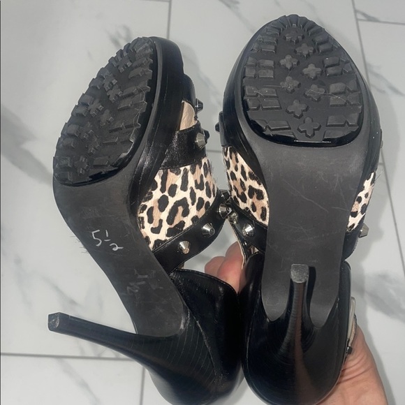 Michael Kors Black Stiletto Heels with Animal Print and Silver Details Sz 5.5 - Picture 6 of 9